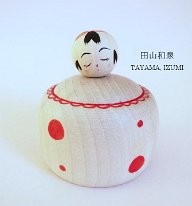 Tayama, Izumi (田山和泉) Made of Dogwood in Marioka, Iwate Prefecture Japan. Female artist she learned from her dad Tayama, Kazufumi.