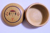 Sato, Seikō 7 (佐藤誠孝) YOB 1947 Master Takahashi Seishi. His father is Sato Makoto and he has two Kojin sons Hideyuki and Yusuke