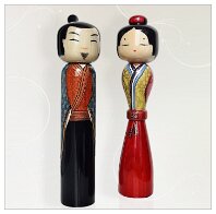 Katagami Kokeshi by Reka Toth-Vasarhelyi Artisan | Woodturner Artisan Website